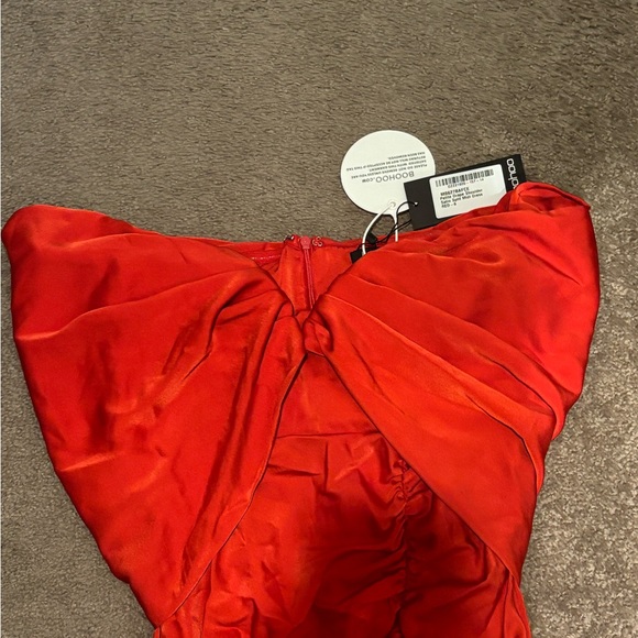 NWT BOOHOO DRESS SIZE 6 - Picture 4 of 5